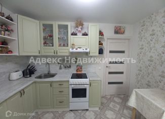 Продается 2-ком. квартира, 55.8 м2, Тюмень, улица Константина Посьета, 9