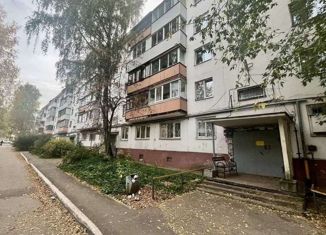 Сдается в аренду 4-комнатная квартира, 61.3 м2, Пермь, улица Малкова, 8