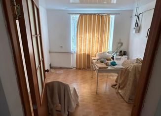 Продается трехкомнатная квартира, 63 м2, Красноперекопск, Октябрьская улица, 2