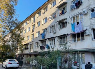 Продам комнату, 85 м2, Севастополь, улица Маршала Бирюзова, 1, Ленинский район