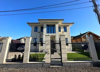 Продается дом, 262 м2, посёлок Вёшки, улица 9-я Линия, 5