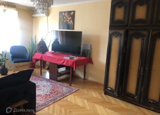 Трехкомнатная квартира на продажу, 78 м2, Карачаево-Черкесия, Одесский переулок, 18