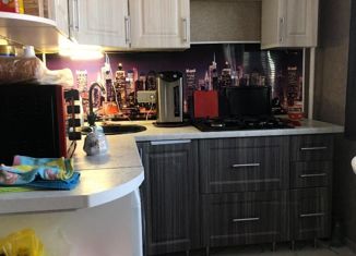 Продаю 2-ком. квартиру, 46.9 м2, Энгельс, проспект Химиков, 3/1