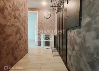 Продам 2-комнатную квартиру, 45 м2, Санкт-Петербург, улица Солдата Корзуна, 18, метро Автово