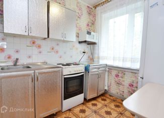Продам 4-комнатную квартиру, 61.5 м2, Новосибирская область, улица Твардовского, 2