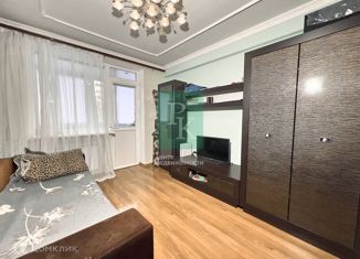 Продам 2-ком. квартиру, 44 м2, Севастополь, улица Генерала Хрюкина, 5