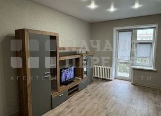 Сдаю двухкомнатную квартиру, 60 м2, Новосибирск, Красный проспект, 33, метро Сибирская