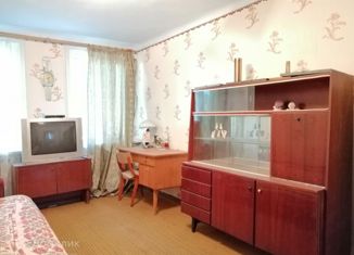 Продам 2-ком. квартиру, 48 м2, поселок городского типа Ахтырский, улица Ленина, 9