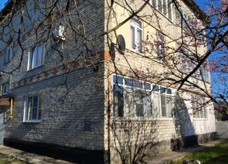 Продам однокомнатную квартиру, 36 м2, Абинск, улица Володарского, 1