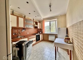 Продам 3-ком. квартиру, 64 м2, Самара, улица Тухачевского, 56, метро Московская