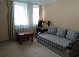 Сдам в аренду 1-ком. квартиру, 35 м2, Симферополь, Петропавловская улица, 15