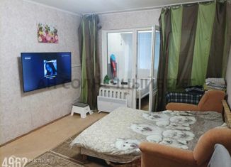 Продается 1-комнатная квартира, 32.4 м2, поселок городского типа Новомихайловский, Молодёжная улица, 2