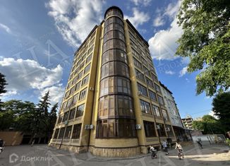Продается 1-комнатная квартира, 67.6 м2, Ставропольский край, Баталинская улица, 23