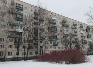 Продам 3-комнатную квартиру, 71.8 м2, Санкт-Петербург, Караваевская улица, 38, метро Рыбацкое