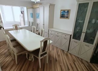 Продаю четырехкомнатную квартиру, 88.6 м2, Нальчик, улица Шогенова, 16, район Дубки