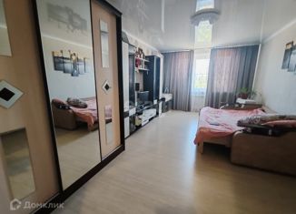 Двухкомнатная квартира на продажу, 52.5 м2, Ейск, Московская улица, 273/1