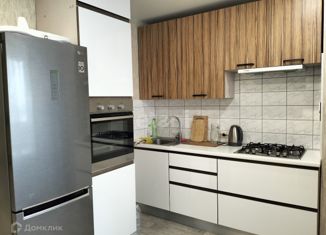 Продаю 1-ком. квартиру, 32.2 м2, посёлок Строитель, микрорайон Южный, 14