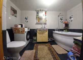 Продам 2-ком. квартиру, 65.3 м2, станица Раевская, улица Грибоедова, 3