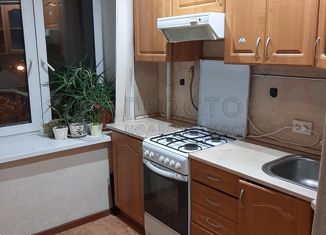 Продам 2-комнатную квартиру, 34.7 м2, Москва, улица Маршала Бирюзова, 11, метро Октябрьское поле