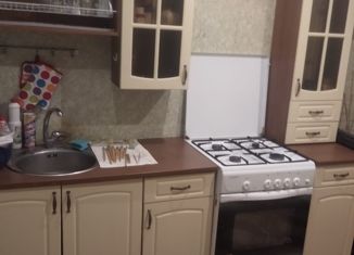Сдается двухкомнатная квартира, 48 м2, Ухта, улица Горького, 5