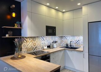 Продажа 1-ком. квартиры, 45 м2, Екатеринбург, улица Крестинского, 35А, метро Ботаническая