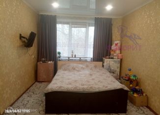 Продам трехкомнатную квартиру, 61 м2, Оренбургская область, Красная улица, 12