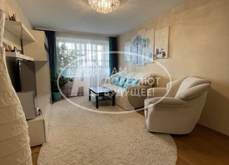 Продаю 4-комнатную квартиру, 81 м2, Лысьва, Садовая улица, 34/1