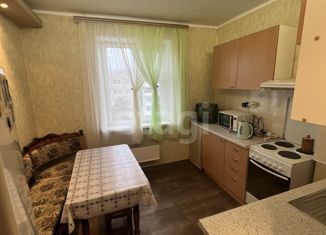 Сдам 2-ком. квартиру, 52 м2, Муравленко, улица Украинских Строителей, 3