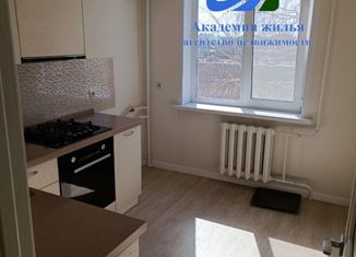 Продажа 3-ком. квартиры, 62 м2, Гай, улица Декабристов, 8