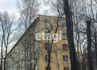 Продается 3-ком. квартира, 41.6 м2, Санкт-Петербург, проспект Народного Ополчения, 47, метро Ленинский проспект