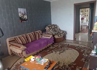 Продаю трехкомнатную квартиру, 62.8 м2, рабочий посёлок Оконешниково, Пролетарская улица, 31