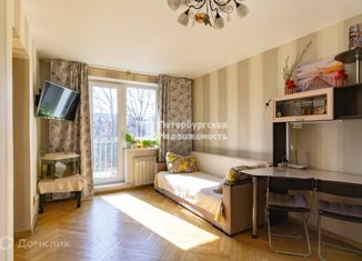 Продаю 2-ком. квартиру, 45.6 м2, Санкт-Петербург, улица Танкиста Хрустицкого, 92, метро Проспект Ветеранов