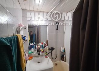 Продаю комнату, 58.5 м2, Москва, улица Красный Казанец, 1к1, метро Окская