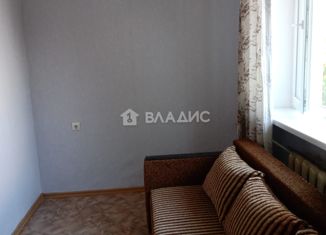 Продаю двухкомнатную квартиру, 30.3 м2, Симферополь, улица Глухова, 28, Железнодорожный район