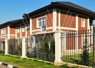 Продается дом, 548 м2, деревня Глухово