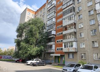 Продам 2-комнатную квартиру, 53 м2, Челябинск, улица Салавата Юлаева, 25