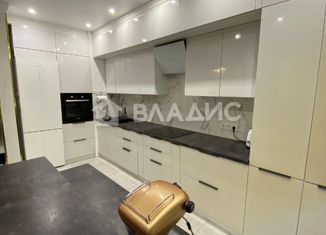 Сдам в аренду 3-ком. квартиру, 108 м2, Калининград, Уральская улица, 20, Центральный район