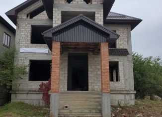 Продам дом, 244 м2, Нальчик, район Центр, площадь 400-летия