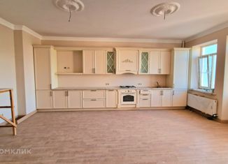 Продам 3-ком. квартиру, 118 м2, Нальчик, улица Тарчокова, 29, район Мей