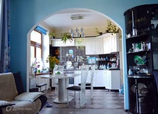 Продаю пятикомнатную квартиру, 129 м2, Магнитогорск, Ленинградская улица, 5/1