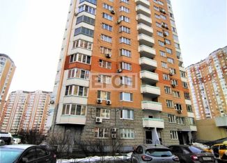 Продаю двухкомнатную квартиру, 91 м2, Московский, Радужная улица, 13к2