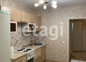 Сдам в аренду 1-ком. квартиру, 36 м2, Красноярск, улица Космонавтов, 17Г, Советский район