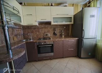 Продается 3-комнатная квартира, 64.8 м2, Волгоградская область, проспект Металлургов, 72