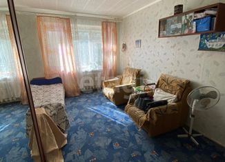 Продажа 2-комнатной квартиры, 46.4 м2, поселок городского типа Мирный, проспект Мира, 4