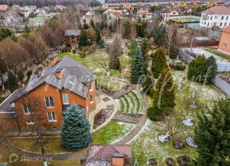 Продаю дом, 350 м2, деревня Пучково, улица Светлая Поляна