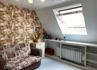 Продам 3-комнатную квартиру, 71.2 м2, поселок городского типа Панковка, Промышленная улица, 11к2