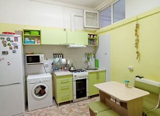Продается 2-комнатная квартира, 45 м2, Нальчик, улица Чкалова, 66, район Центр
