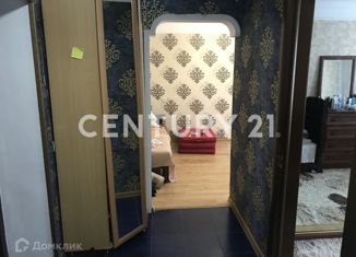 Продаю двухкомнатную квартиру, 48 м2, Владикавказ, улица Генерала Дзусова, 1, 13-й микрорайон