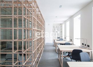 Трехкомнатная квартира на продажу, 93 м2, Санкт-Петербург, улица Академика Лебедева, 31, метро Площадь Ленина