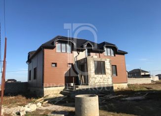 Продам дом, 250 м2, село Новый Хушет, улица Демирбекова, 1
